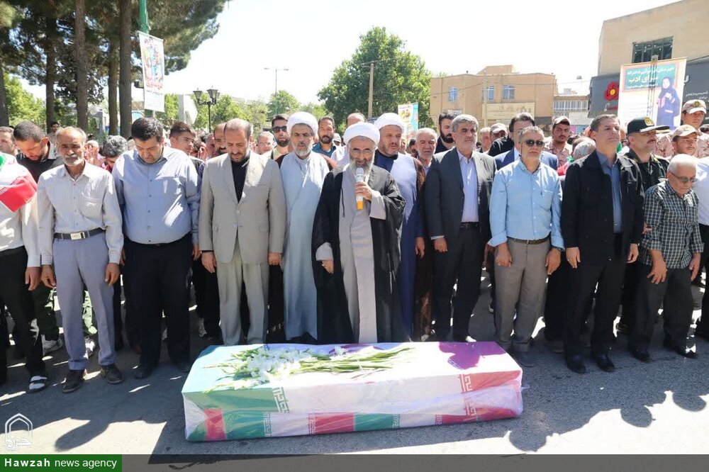 پیکر شهید ظفری در نهاوند تشییع شد+تصاویر