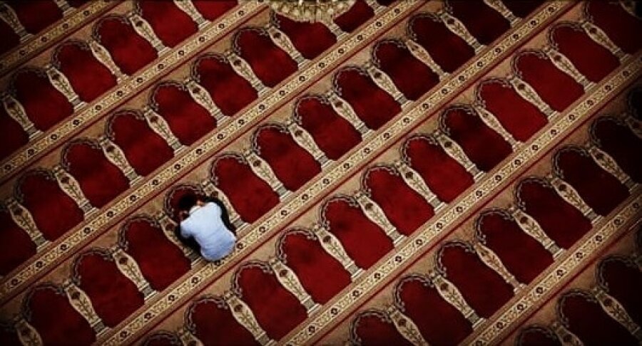 درس بزرگ امام صادق(ع): دین را آسان بگیرید، نه سخت!