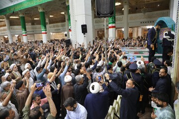 تصاویر/ وداع باشکوه مردم قم با پیکر ۶ شهید استان قم در حملات رژیم صهیونیستی