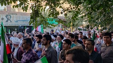 شعر؛ حماسه‌ی تشییع لاله‌ها