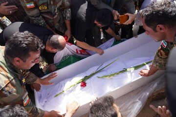 تصاویر/ تشییع ۳ تن از شهدای والامقام ارتش در لرستان