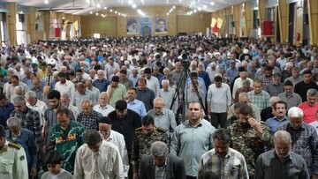 فیلم |  حضور با شکوه مردم شهرستان فردیس در نمازجمعه نصر و خشم