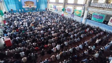 آمریکا هرگز نمی‌تواند ملت ایران را تسلیم کند