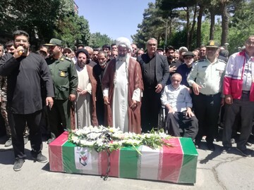 تصاویر/ تشییع شهید ابراهیم عقیلی آشتیانی در آشتیان