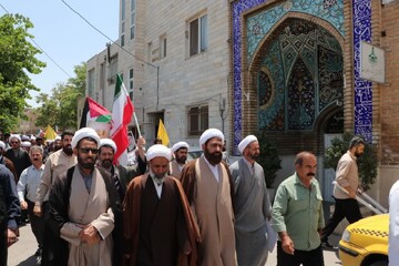 فیلم / اجتماع اساتید ،کادر ،طلاب وروحانیون حوزه علمیه قزوین در حمایت از ولایت