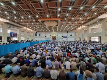 فیلم| فریاد انتقام انتقام مردم میبد در نماز جمعه