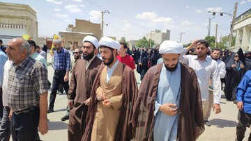 تصاویر / حمایت مردم صالح آباد از عملیات وعده صادق ۳