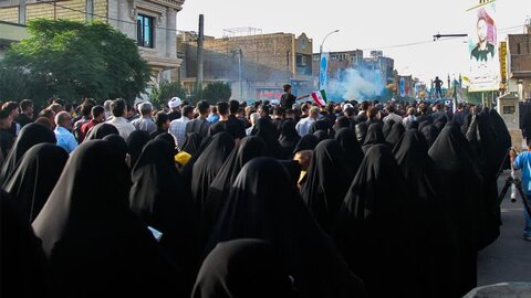 تصاویر/تشییع ، شهید مدافع امنیت و مقابله با تهاجم دشمن صهیونیستی شهید روح اله گیاهدوست، در آران وبیدگل