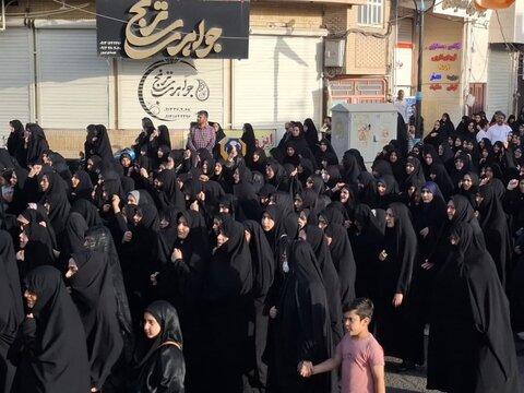 تصاویر/تشییع ، شهید مدافع امنیت و مقابله با تهاجم دشمن صهیونیستی شهید روح اله گیاهدوست، در آران وبیدگل