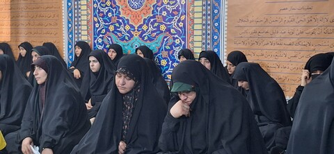 تصاویر| مراسم گرامیداشت سرداران شهید و تحلیل و بررسی پیرامون وضعیت جنگی در حوزه علمیه