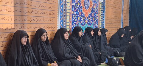 تصاویر| مراسم گرامیداشت سرداران شهید و تحلیل و بررسی پیرامون وضعیت جنگی در حوزه علمیه