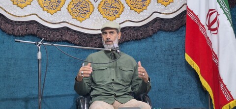 تصاویر| مراسم گرامیداشت سرداران شهید و تحلیل و بررسی پیرامون وضعیت جنگی در حوزه علمیه