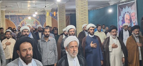 تصاویر| مراسم گرامیداشت سرداران شهید و تحلیل و بررسی پیرامون وضعیت جنگی در حوزه علمیه