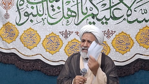 تصاویر| مراسم گرامیداشت سرداران شهید و تحلیل و بررسی پیرامون وضعیت جنگی در حوزه علمیه