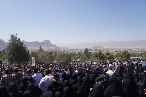 تصاویر تشییع ۳ تن از شهدای والامقام ارتش در لرستان