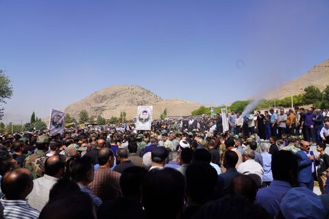 تصاویر تشییع ۳ تن از شهدای والامقام ارتش در لرستان