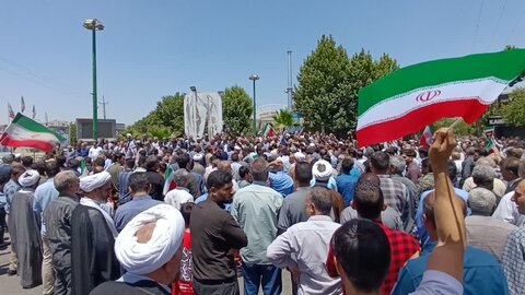 تصاویر راهپیمایی حماسی نمازگزاران کوهدشت در محکومیت تهاجم جنایتکارانه رژیم صهیونیستی به کشورمان