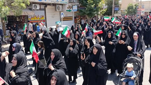 تصاویر راهپیمایی حماسی نمازگزاران کوهدشت در محکومیت تهاجم جنایتکارانه رژیم صهیونیستی به کشورمان