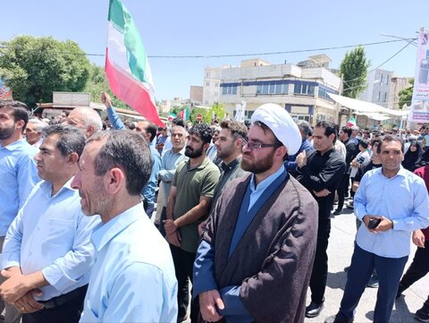 تصاویر راهپیمایی حماسی نمازگزاران کوهدشت در محکومیت تهاجم جنایتکارانه رژیم صهیونیستی به کشورمان