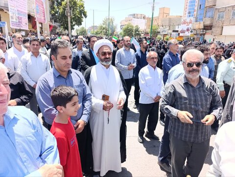 تصاویر راهپیمایی حماسی نمازگزاران کوهدشت در محکومیت تهاجم جنایتکارانه رژیم صهیونیستی به کشورمان