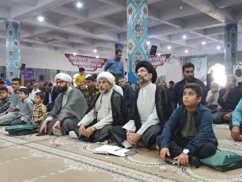 تصاویر/ نماز پرصلابت ودشمن شکن جمعه کاشان