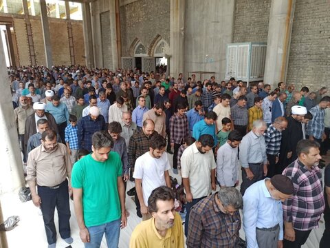 تصاویر/ نماز پرصلابت ودشمن شکن جمعه کاشان