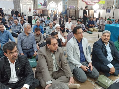 تصاویر/ نماز پرصلابت ودشمن شکن جمعه کاشان