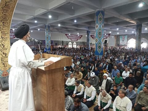 تصاویر/ نماز پرصلابت ودشمن شکن جمعه کاشان