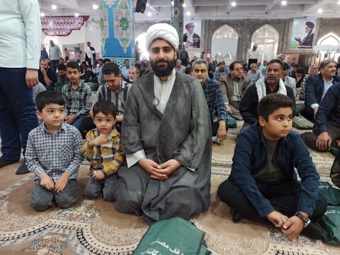 تصاویر/ نماز پرصلابت ودشمن شکن جمعه کاشان