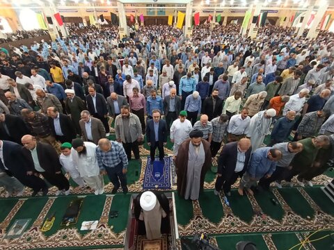 آیین عبادی سیاسی نمازجمعه بوشهر به روایت تصاویر