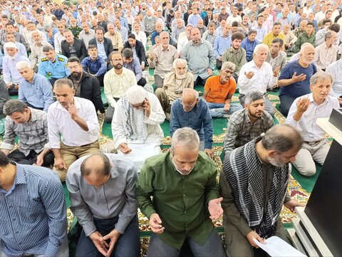 آیین عبادی سیاسی نمازجمعه بوشهر به روایت تصاویر