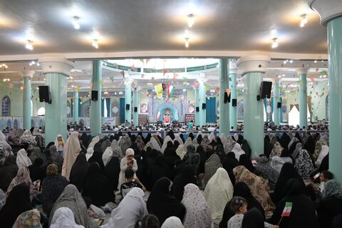 تصاویر/ اقامه نماز جمعه شهرستان تکاب