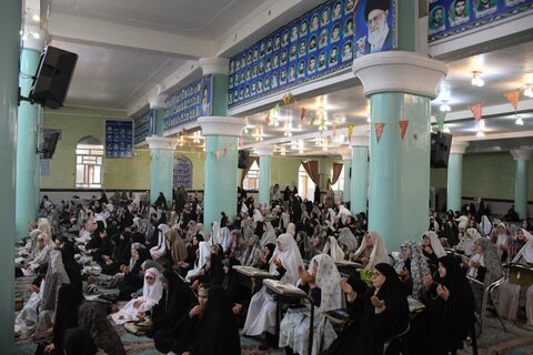 تصاویر/ اقامه نماز جمعه شهرستان تکاب