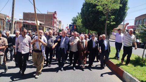 تصاویر/ تشییع پیکر مطهرشهید"مهدی فیضیان" در شهرستان شاهین دژ