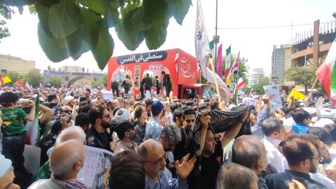 تصاویر/ راهپیماییِ پرشکوه جمعهٔ خشم و نصر در قم