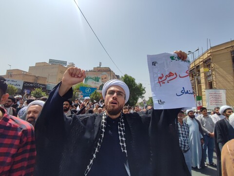 تصاویر/ راهپیماییِ پرشکوه جمعهٔ خشم و نصر در قم