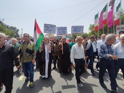 تصاویر/ راهپیماییِ پرشکوه جمعهٔ خشم و نصر در قم