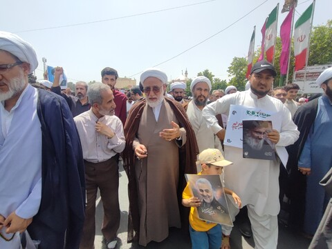 تصاویر/ راهپیماییِ پرشکوه جمعهٔ خشم و نصر در قم