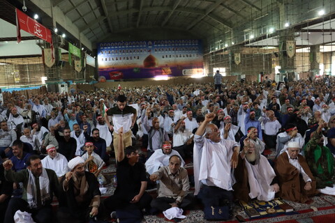 نماز جمعه پر صلابت اهواز به امامت نماینده ولی فقیه در خوزستان