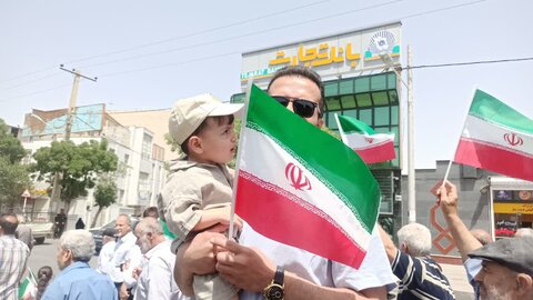 تصاویر/حضور پر شور طلاب و کادر و اساتید مدرسه علمیه الزهرا (س) اراک در جمعه های خشم