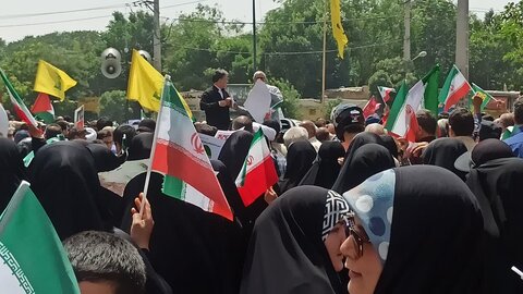 تصاویر/حضور پر شور طلاب و کادر و اساتید مدرسه علمیه الزهرا (س) اراک در جمعه های خشم