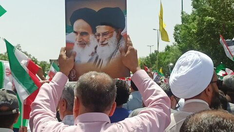 تصاویر/حضور پر شور طلاب و کادر و اساتید مدرسه علمیه الزهرا (س) اراک در جمعه های خشم