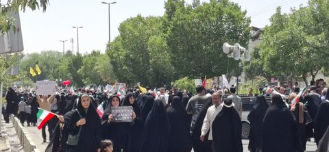 تصاویر/حضور پر شور طلاب و کادر و اساتید مدرسه علمیه الزهرا (س) اراک در جمعه های خشم