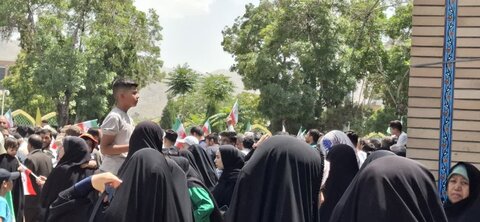 تصاویر/حضور پر شور طلاب و کادر و اساتید مدرسه علمیه الزهرا (س) اراک در جمعه های خشم