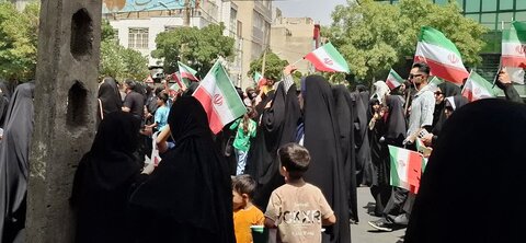 تصاویر/حضور پر شور طلاب و کادر و اساتید مدرسه علمیه الزهرا (س) اراک در جمعه های خشم