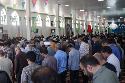 تصاویر/ اقامه نماز جمعه شهرستان شاهین دژ