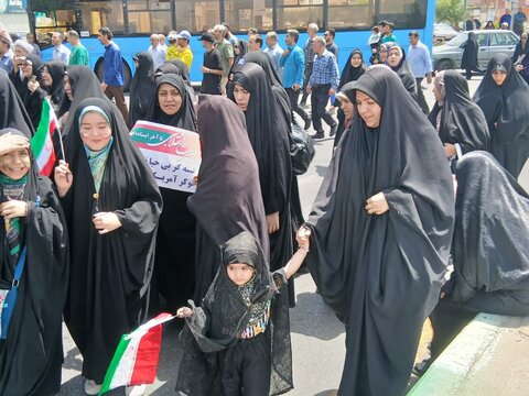 تصاویر/حضور طلاب موسسه آموزش عالی ریحانه الرسول (س)ساوه در راهپیمایی جمعه های خشم