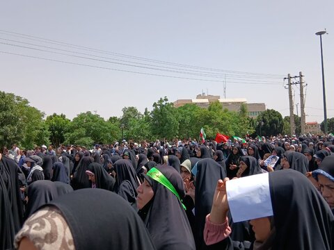 تصاویر/حضور طلاب موسسه آموزش عالی ریحانه الرسول (س)ساوه در راهپیمایی جمعه های خشم