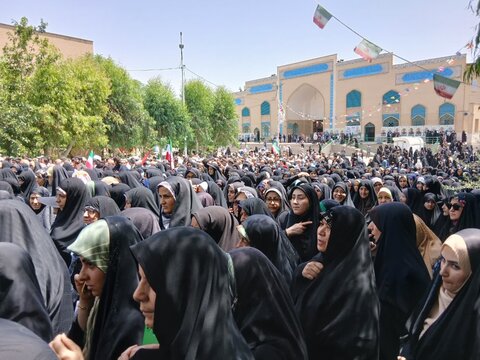 تصاویر/حضور طلاب موسسه آموزش عالی ریحانه الرسول (س)ساوه در راهپیمایی جمعه های خشم