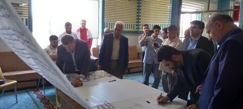 تصاویر/ امضای بیانیه محکومیت تجاوزات رژیم صهیونیستی و حمایت از رهبر انقلاب و نیروهای نظامی در نماز جمعه های اهل سنت آذربایجان غربی